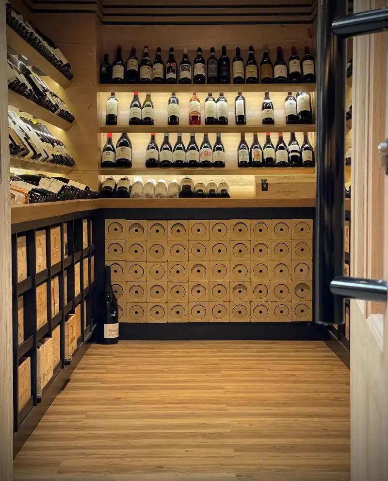 Cave à vin professionnel pour une boutique ou un restaurant